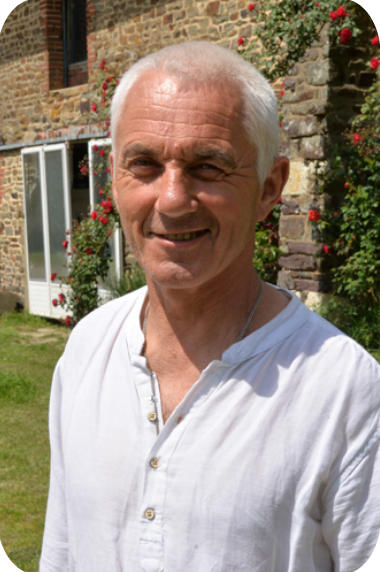 ARMEL R PHOTO.png
